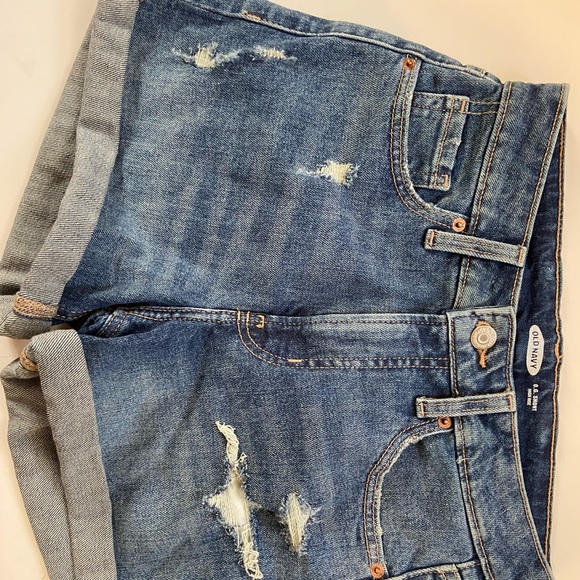 Old Navy Woman’s Denim Shorts - Picture 1 of 2